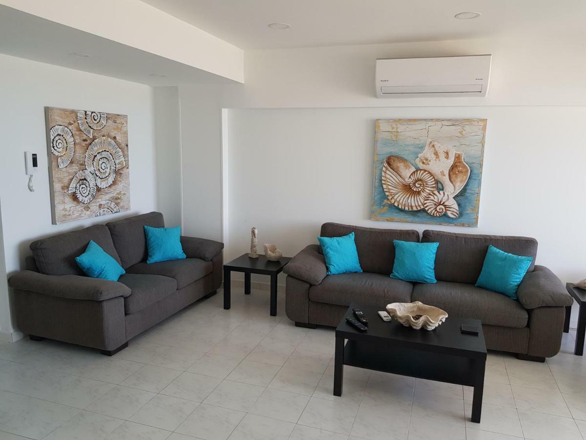Haig'S Dream Flat On The Beach Larnaca Dış mekan fotoğraf